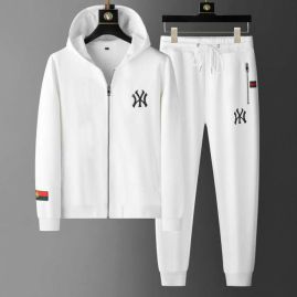 Picture of Gucci SweatSuits _SKUGucciM-4XL25c0328672